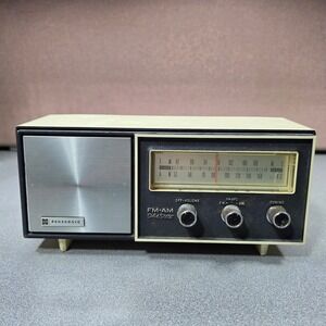 Panasonic RE-6137 Radio AM FM Vintage Solid State 7-Transistor For Part/Decor